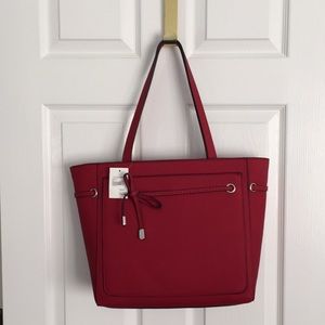 Red shoulder bag with silver trim